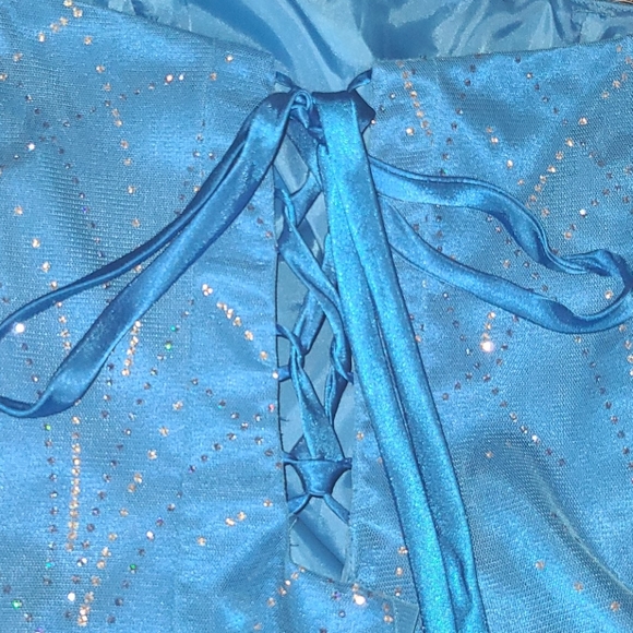 Reign On Formal - Picture 3 of 4